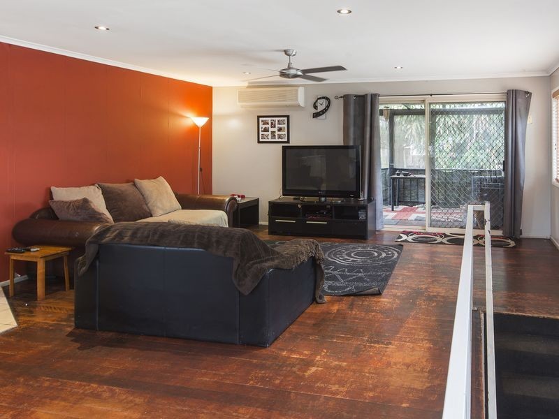 22 Bundarra Street, Coombabah QLD 4216