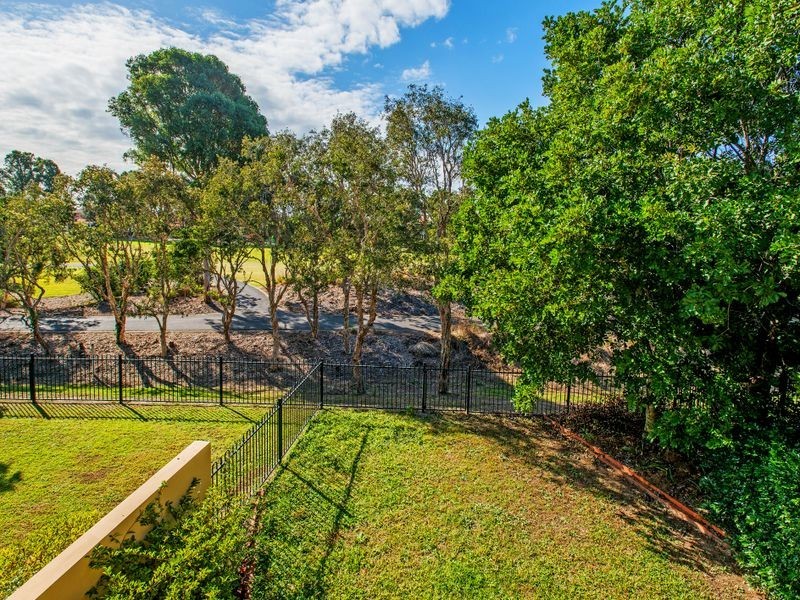 3251 Palladian Drive, Hope Island QLD 4212
