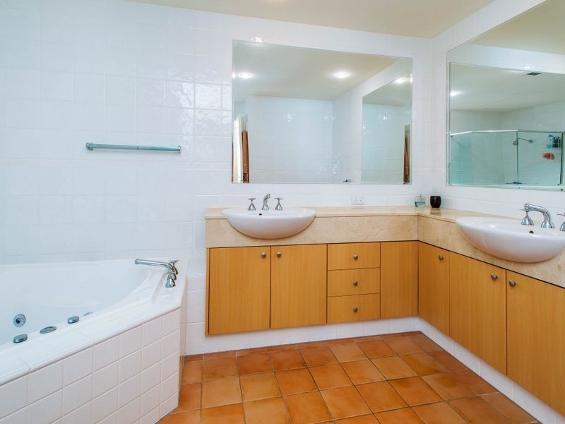 3251 Palladian Drive, Hope Island QLD 4212