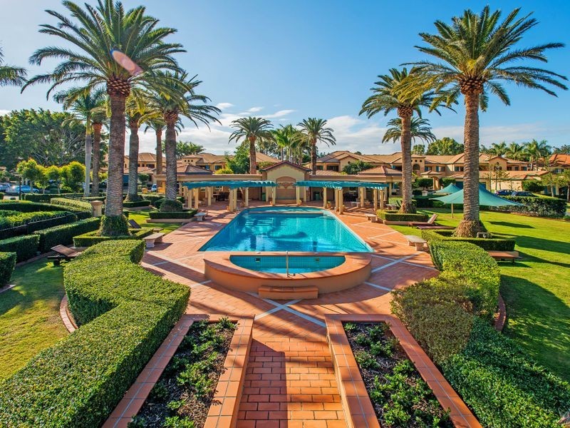 3251 Palladian Drive, Hope Island QLD 4212