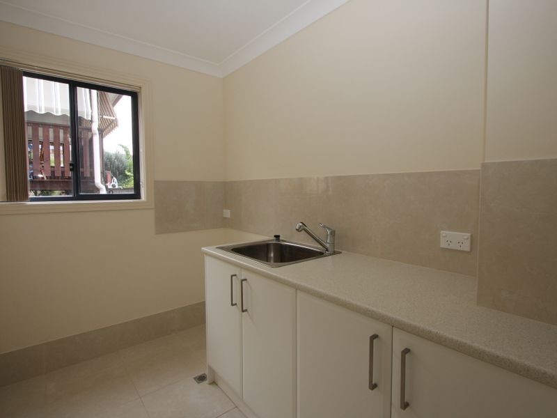 23A Eider Avenue, Paradise Point QLD 4216