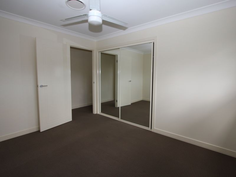 23A Eider Avenue, Paradise Point QLD 4216