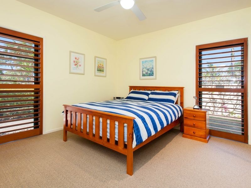 5 & 7 Dobell Avenue, Paradise Point QLD 4216