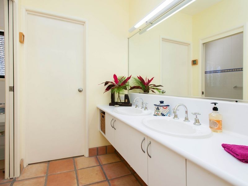 5 & 7 Dobell Avenue, Paradise Point QLD 4216