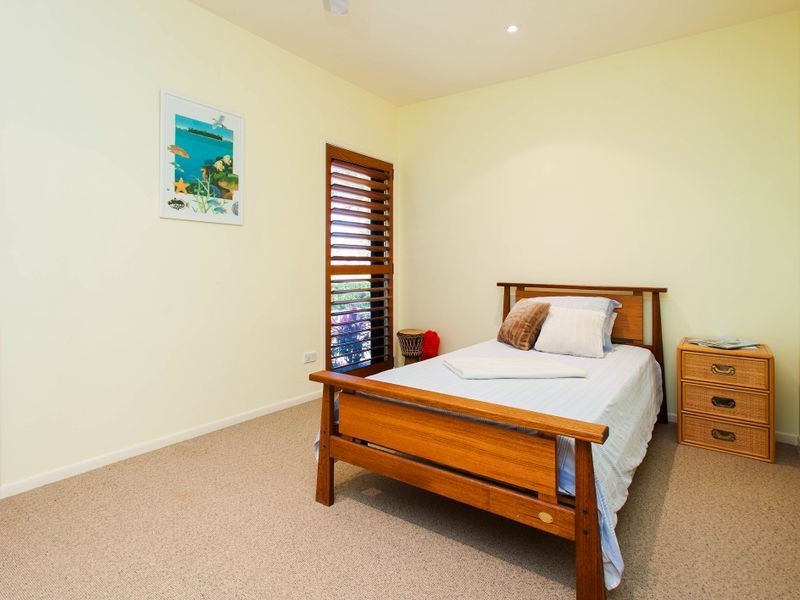 5 & 7 Dobell Avenue, Paradise Point QLD 4216