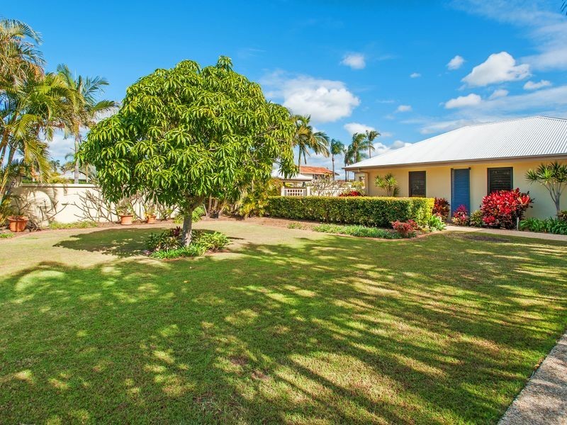 5 & 7 Dobell Avenue, Paradise Point QLD 4216