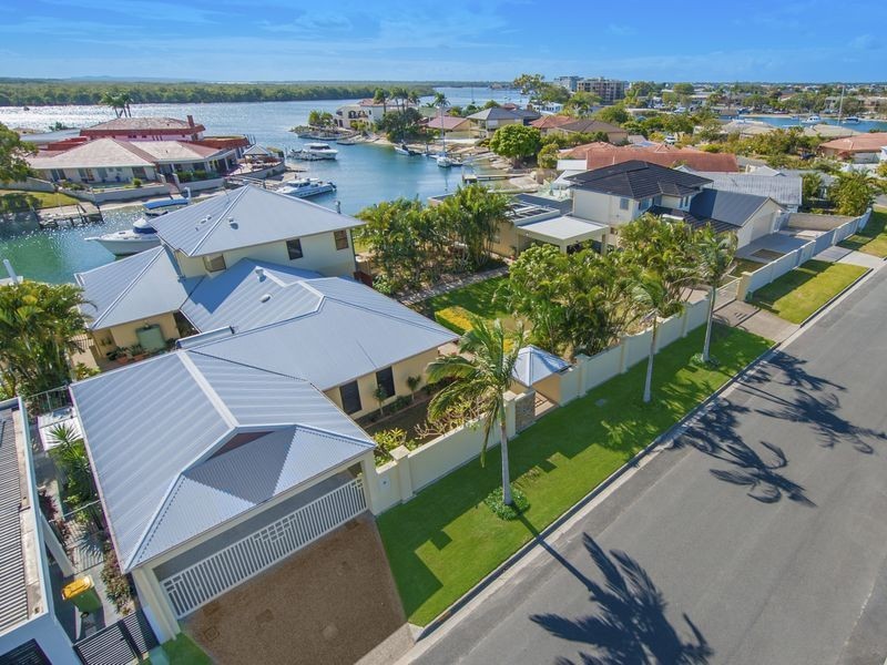 5 & 7 Dobell Avenue, Paradise Point QLD 4216