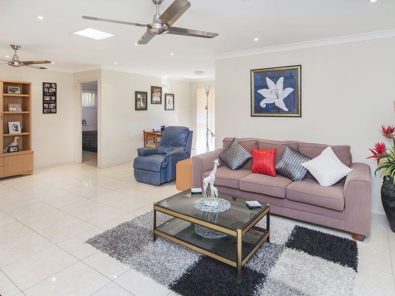 2/138 Oxley Drive, Paradise Point QLD 4216
