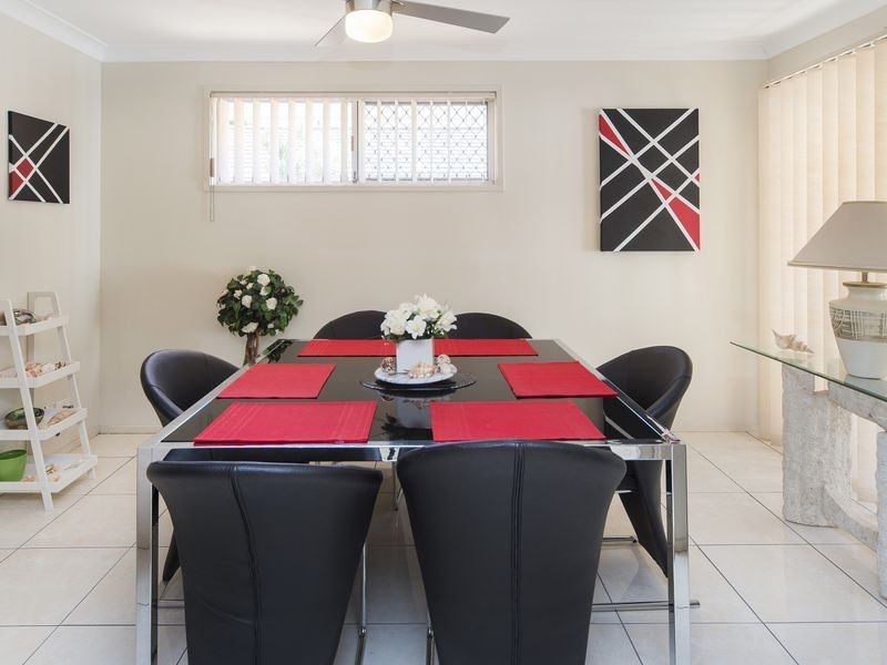 2/138 Oxley Drive, Paradise Point QLD 4216