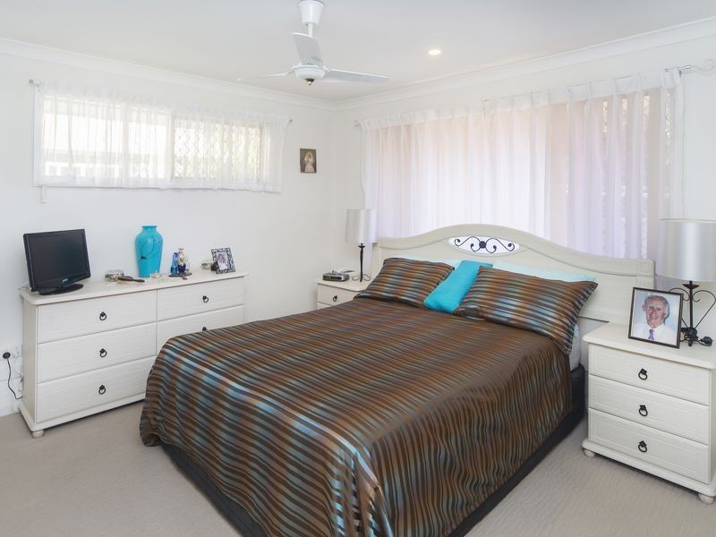 2/138 Oxley Drive, Paradise Point QLD 4216