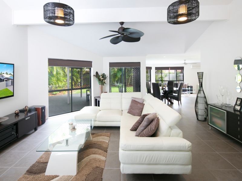 28 Medika Street, Runaway Bay QLD 4216