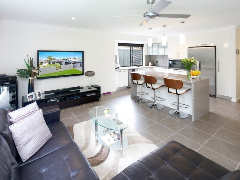 28 Medika Street, Runaway Bay QLD 4216