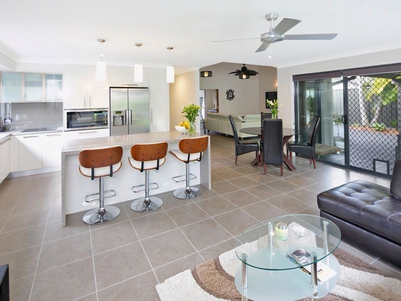 28 Medika Street, Runaway Bay QLD 4216