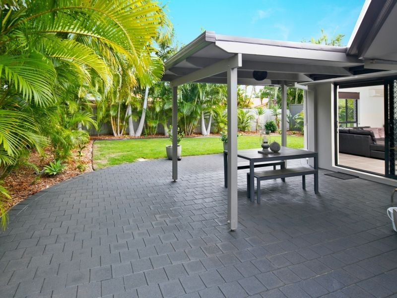 28 Medika Street, Runaway Bay QLD 4216