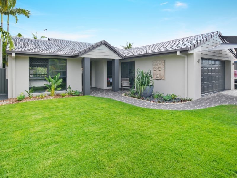 28 Medika Street, Runaway Bay QLD 4216