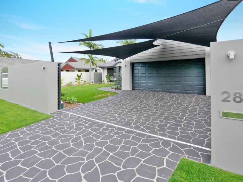 28 Medika Street, Runaway Bay QLD 4216