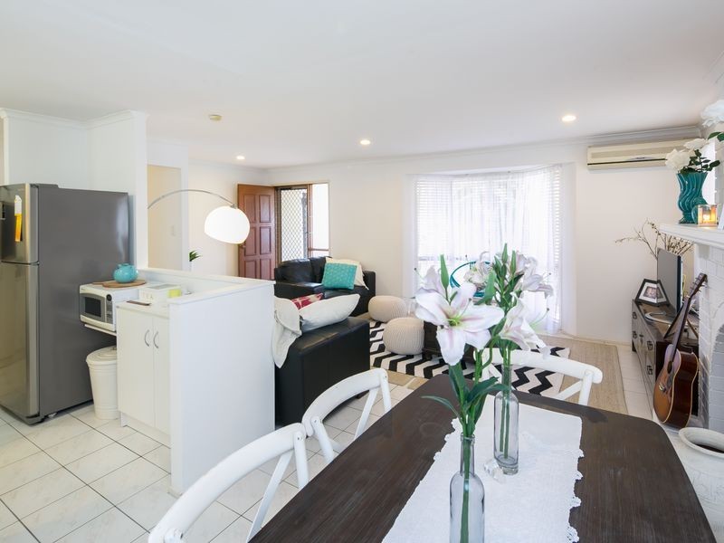 32 Jingella St, Hope Island QLD 4212