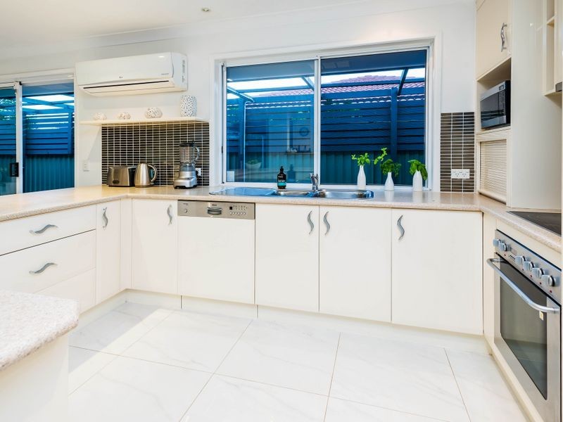 25 Salvia Street, Hollywell QLD 4216