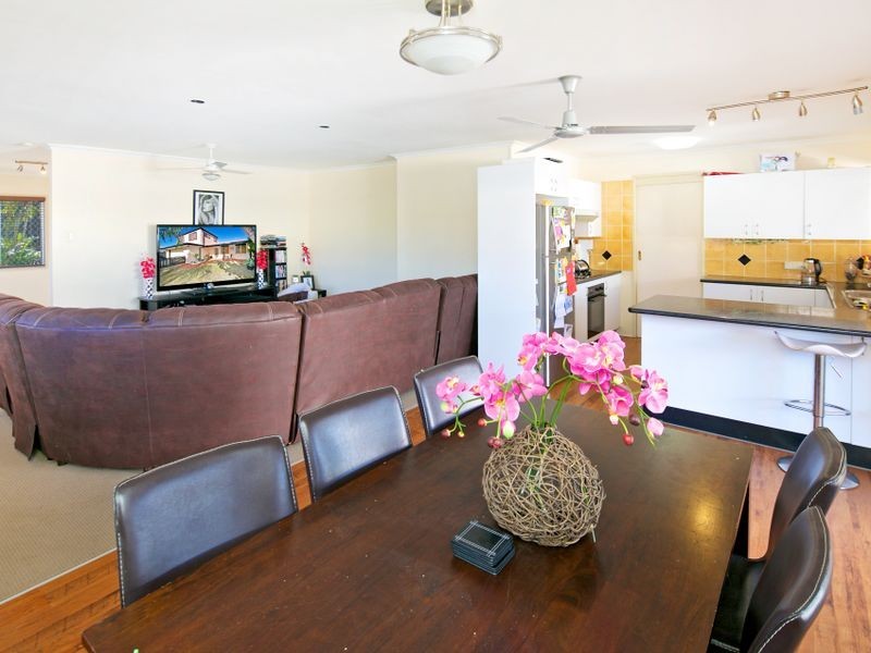 24 Bluegum Avenue, Hollywell QLD 4216