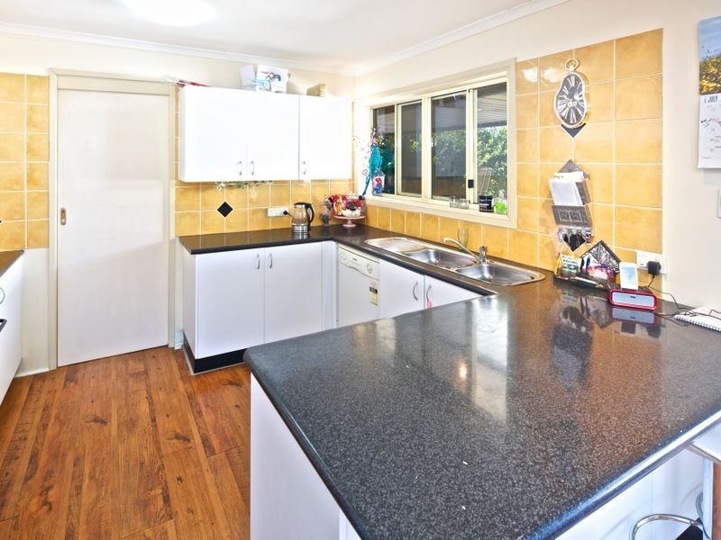 24 Bluegum Avenue, Hollywell QLD 4216