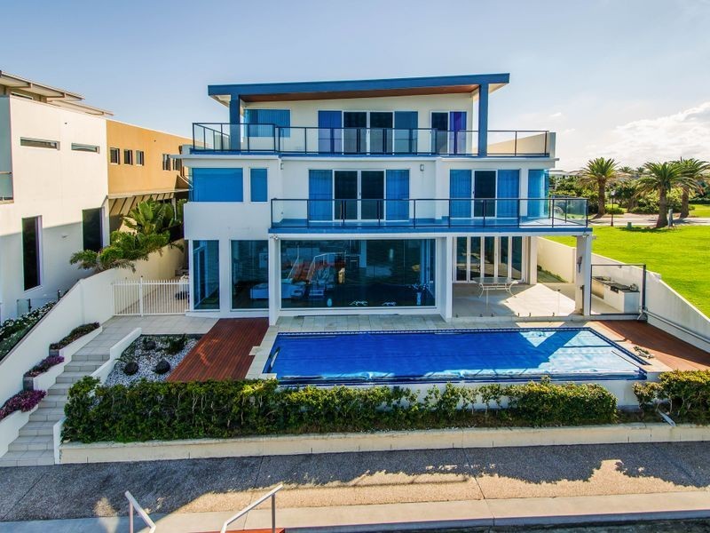 5 Parklane Terrace, Sovereign Islands QLD 4216