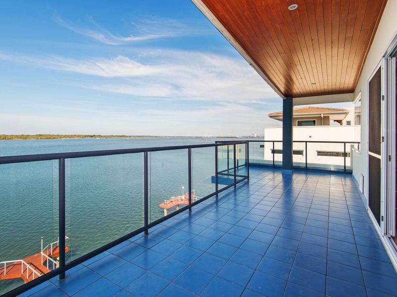 5 Parklane Terrace, Sovereign Islands QLD 4216