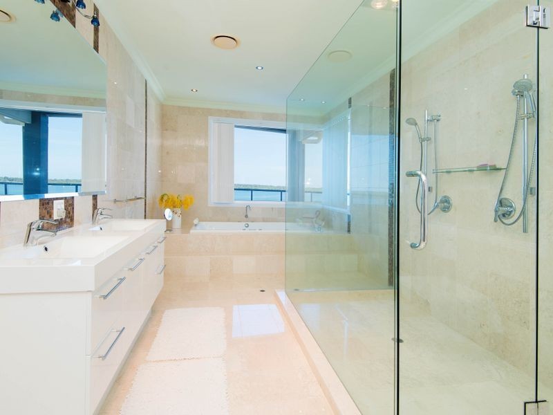 5 Parklane Terrace, Sovereign Islands QLD 4216