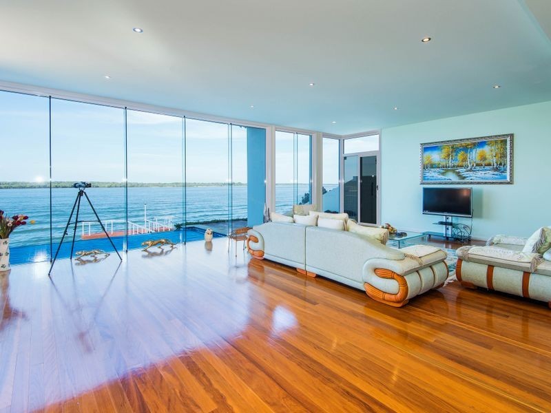 5 Parklane Terrace, Sovereign Islands QLD 4216