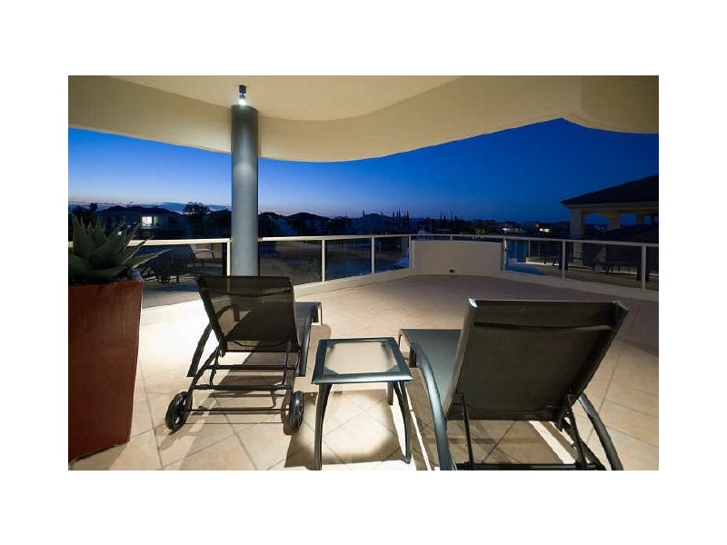 Sovereign Islands QLD 4216