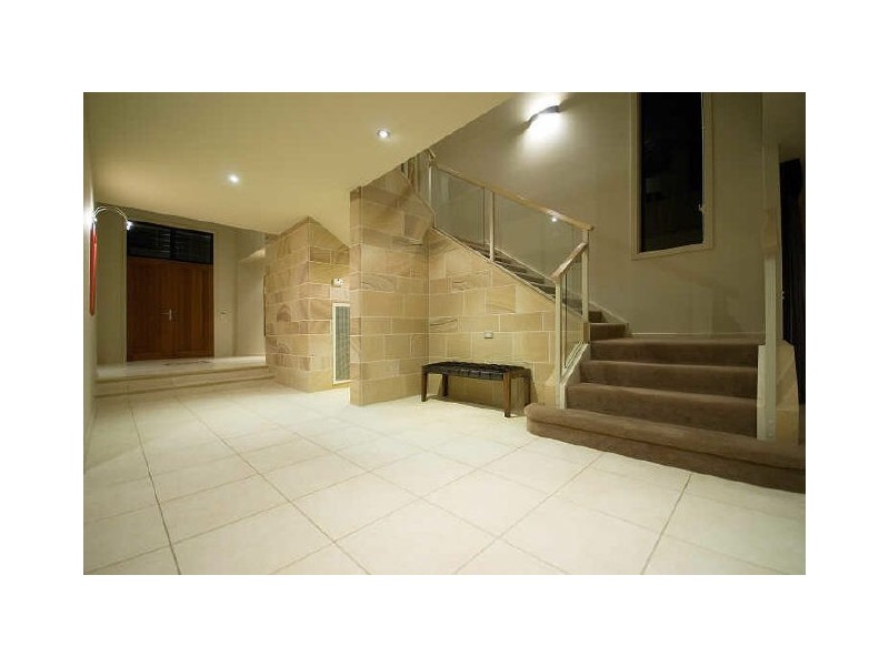 Sovereign Islands QLD 4216