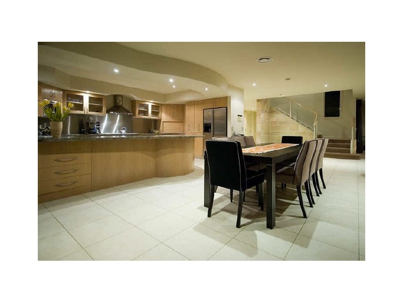 Sovereign Islands QLD 4216