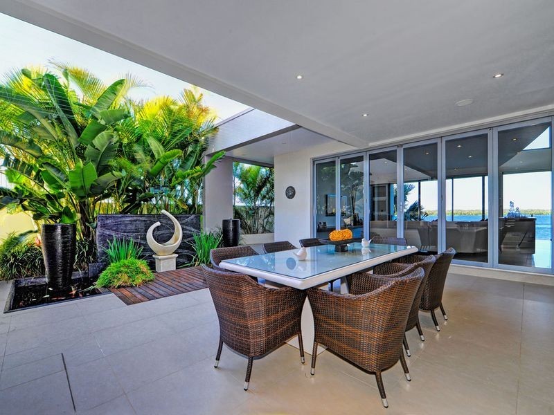 13 Parklane Terrace, Sovereign Islands QLD 4216