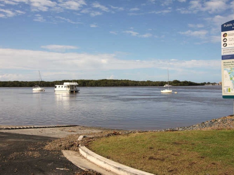 61 Coombe Avenue, Hope Island QLD 4212