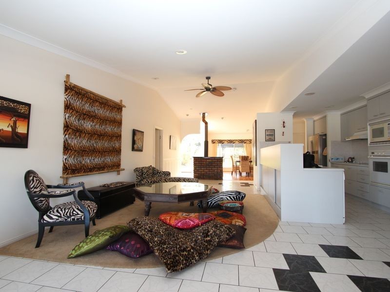 10 Matthew Flinders Drive, Hollywell QLD 4216