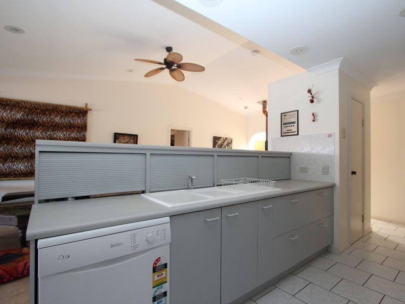 10 Matthew Flinders Drive, Hollywell QLD 4216