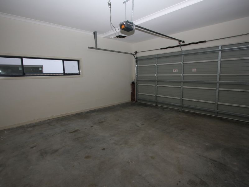 23B Eider Avenue, Paradise Point QLD 4216