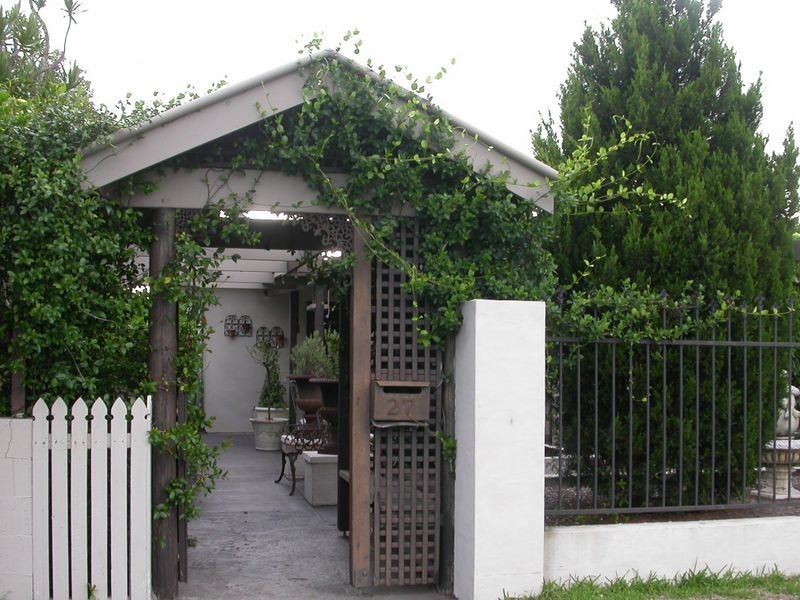 27 Jacaranda Avenue, Hollywell QLD 4216