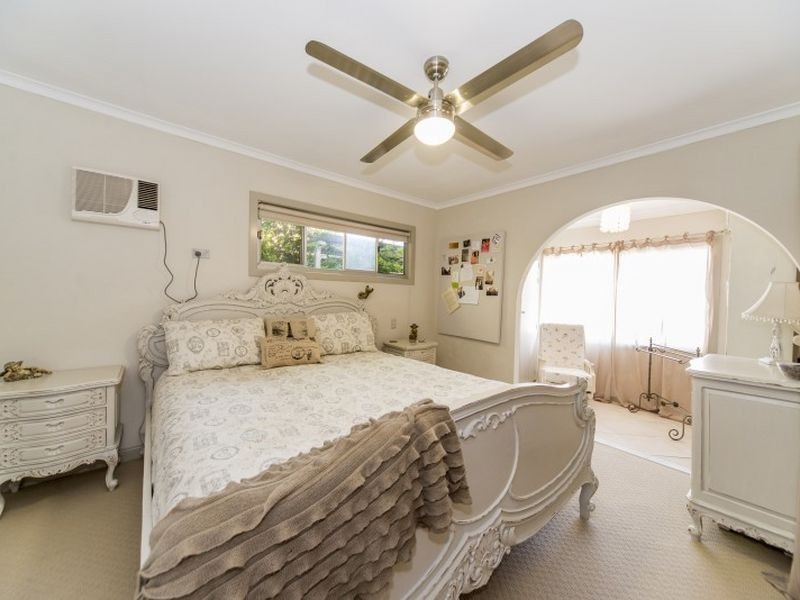 27 Jacaranda Avenue, Hollywell QLD 4216