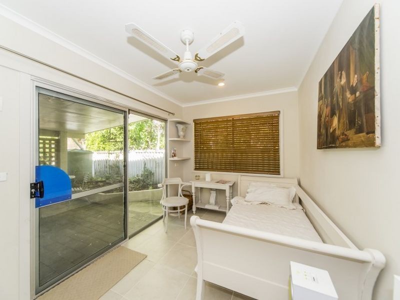 27 Jacaranda Avenue, Hollywell QLD 4216