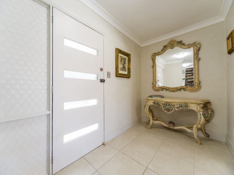 27 Jacaranda Avenue, Hollywell QLD 4216