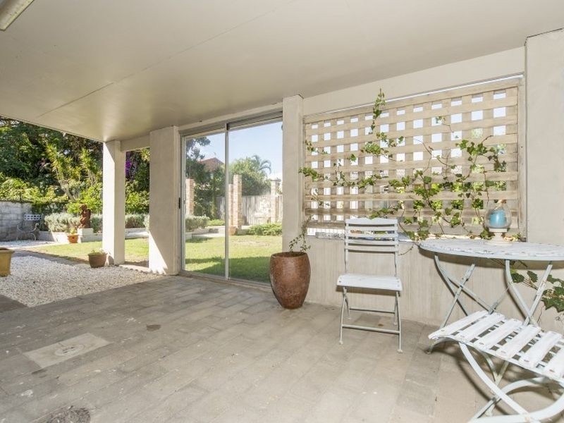 27 Jacaranda Avenue, Hollywell QLD 4216