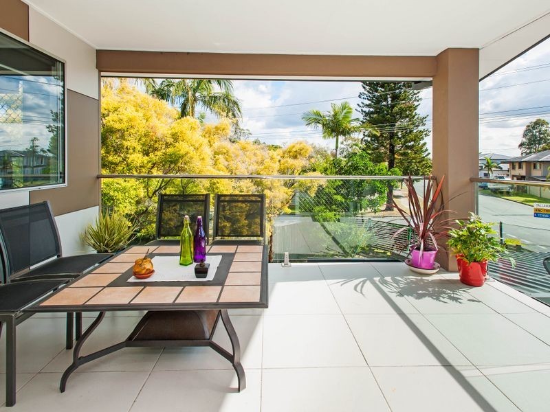 69 Turana Street, Coombabah QLD 4216