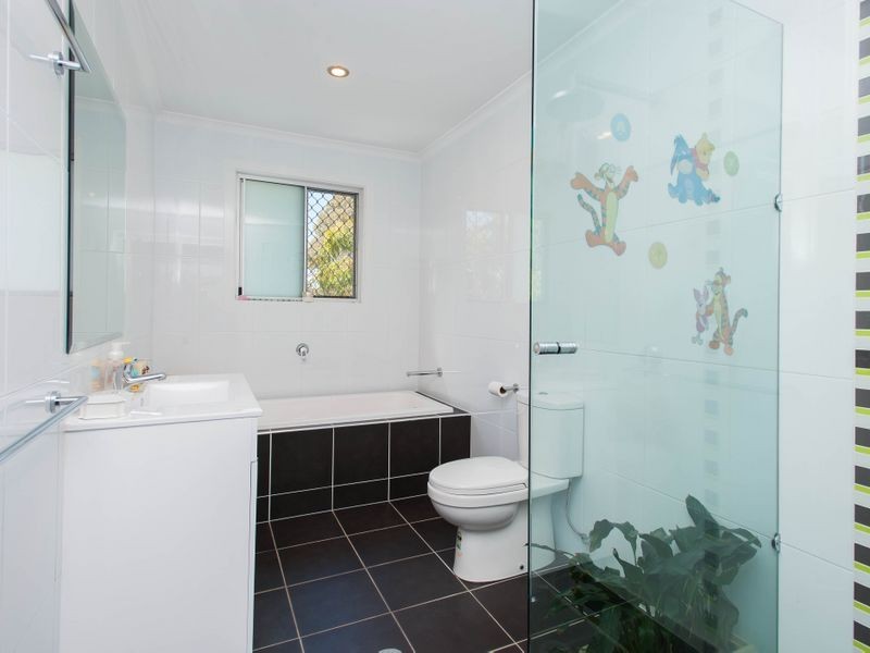 69 Turana Street, Coombabah QLD 4216