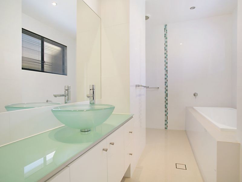 2804 Gracemere Circuit North, Hope Island QLD 4212