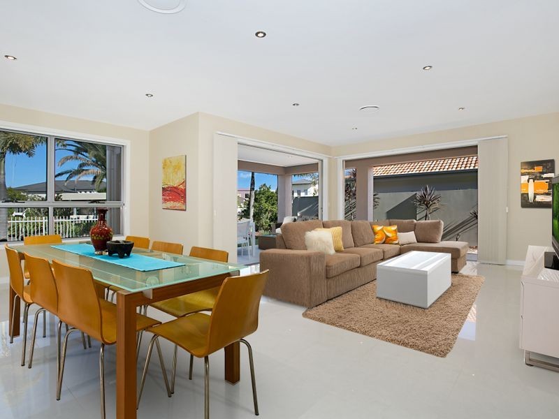 2804 Gracemere Circuit North, Hope Island QLD 4212