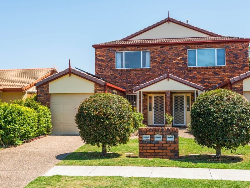 1/8 Rosalind Avenue, Paradise Point QLD 4216