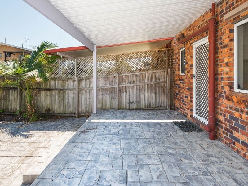 1/8 Rosalind Avenue, Paradise Point QLD 4216