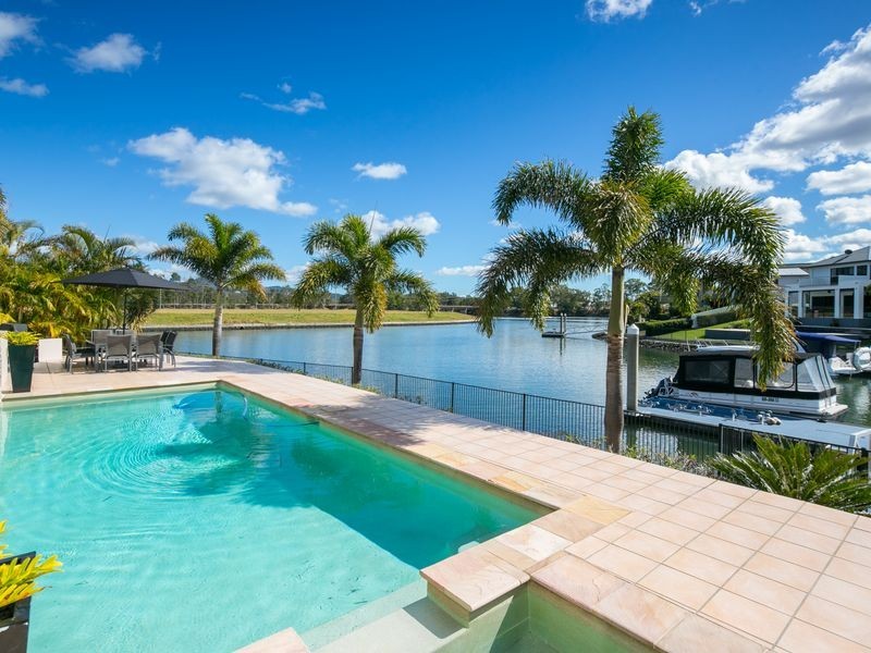 26 Ferrymans Court, Helensvale QLD 4212