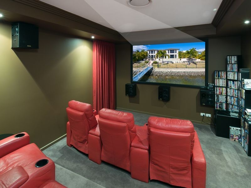 26 Ferrymans Court, Helensvale QLD 4212