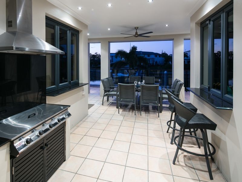 26 Ferrymans Court, Helensvale QLD 4212